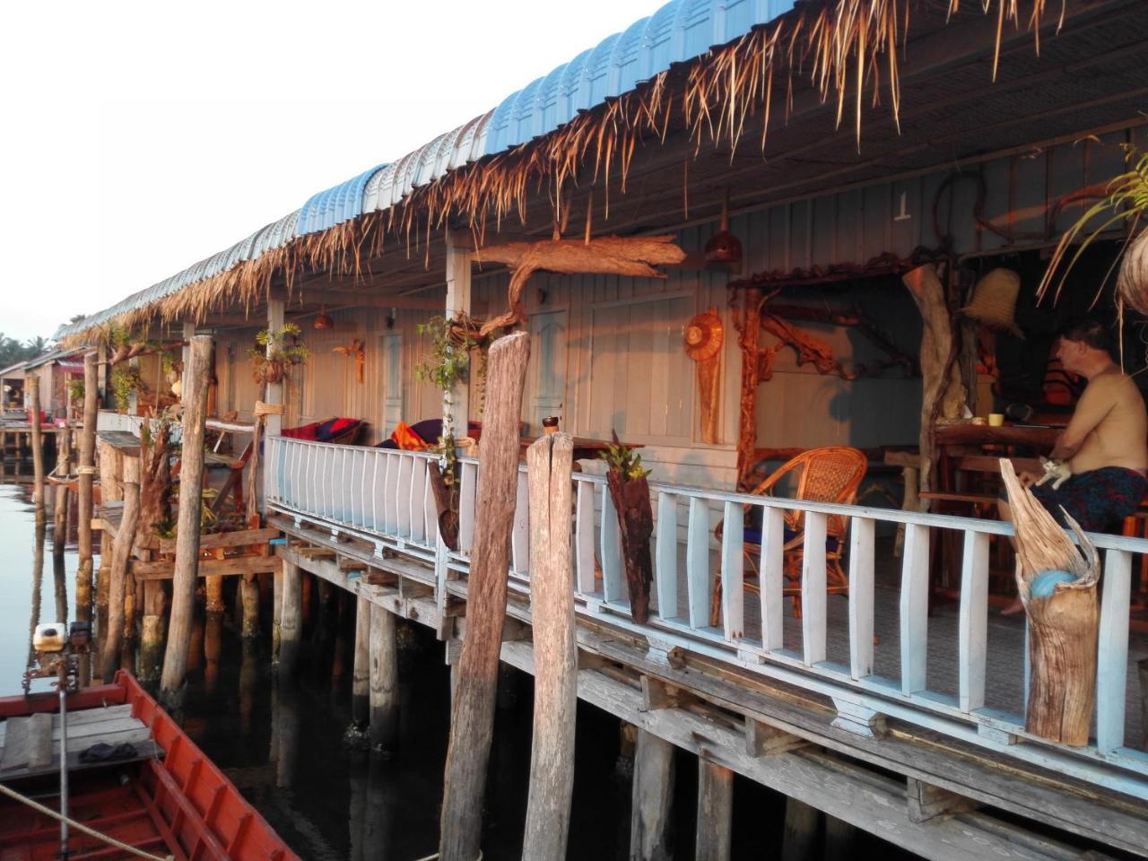 Firefly Guesthouse Prek Svay Village Exterior photo